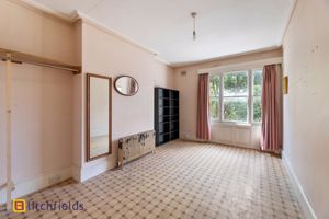 Bedroom- click for photo gallery